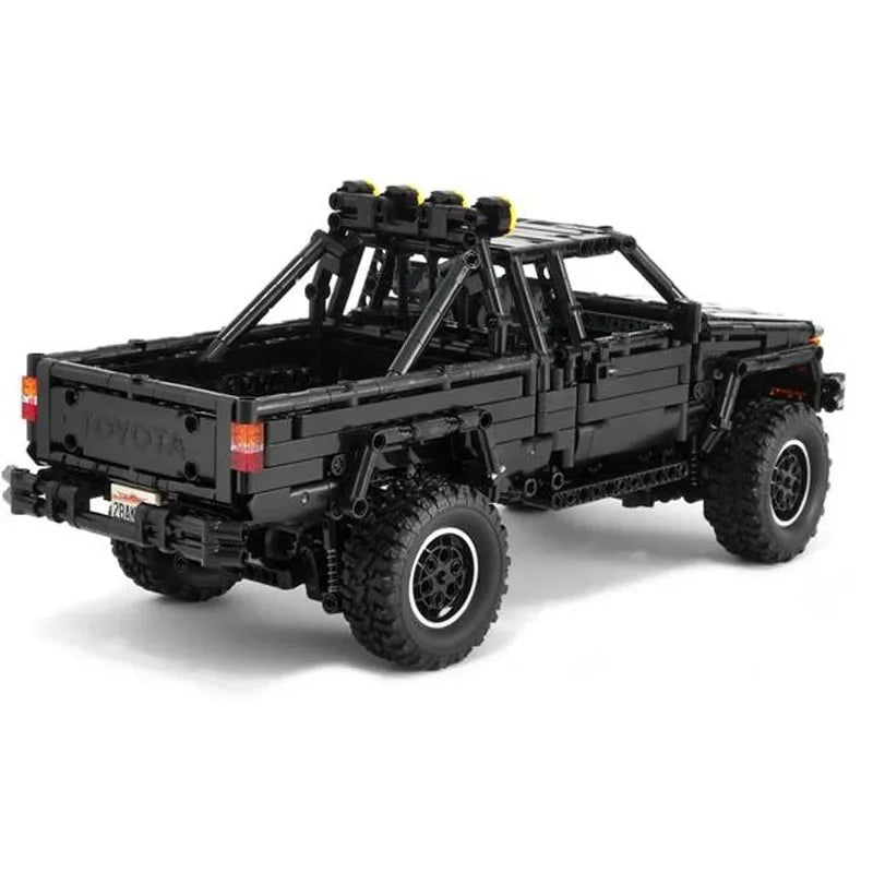 MOC-112058 Toyota 4x4 SR5 Xtracab Truck / Hilux Pickup - Back to the Future