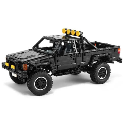 MOC-112058 Toyota 4x4 SR5 Xtracab Truck / Hilux Pickup - Back to the Future