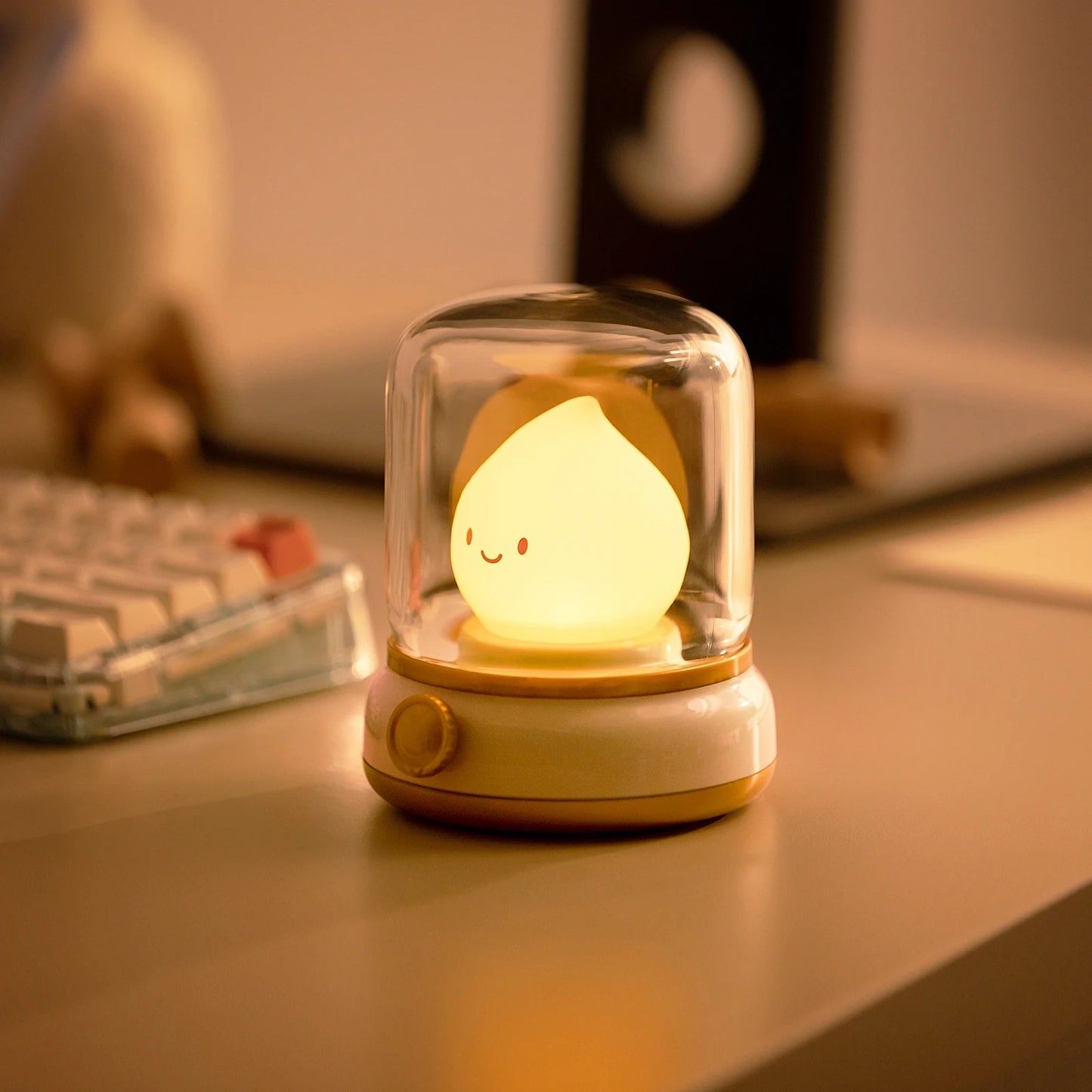 Veilleuse Bougie LED Sans Flamme – Lampe de Nuit Apaisante avec Bruit Blanc et Intensité Réglable
