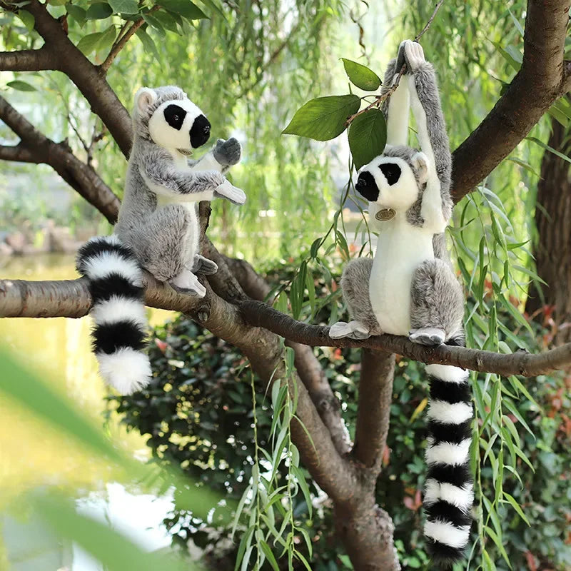 Peluche Lémurien Réaliste – Compagnon Doux et Original