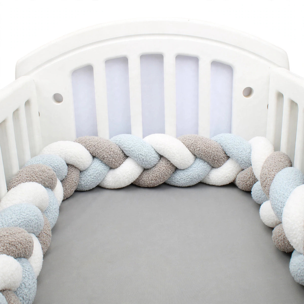 Coussin tressé 3 nœuds – 4 m – Accessoire textile décoratif pour chambre enfant
