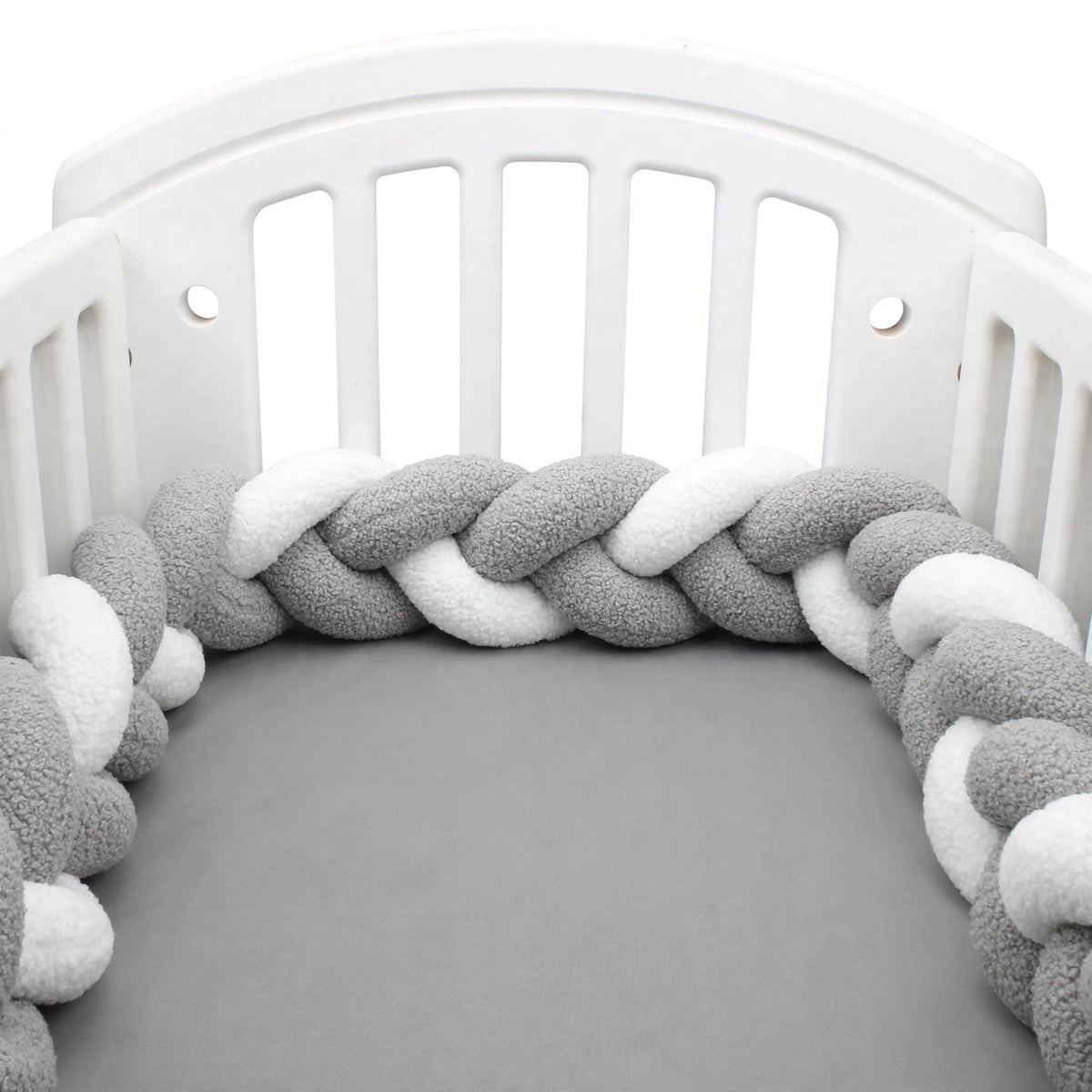 Coussin tressé 3 nœuds – 4 m – Accessoire textile décoratif pour chambre enfant