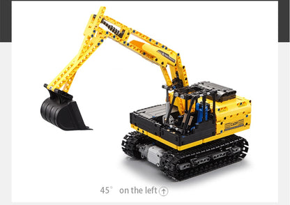 Crane with electric motor in Technic Brick