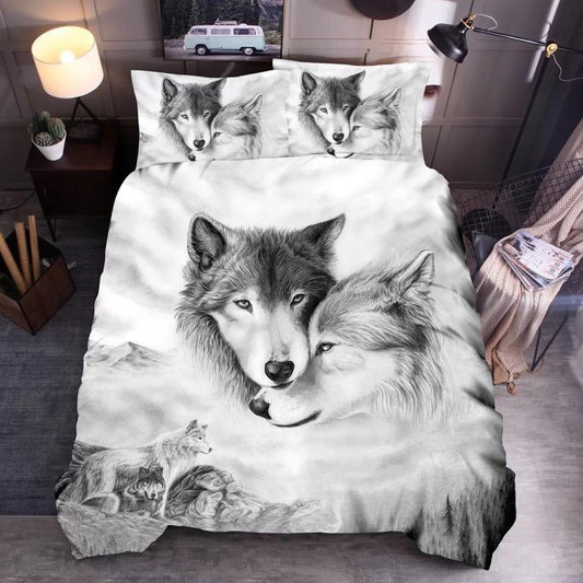 Bed set with wolf