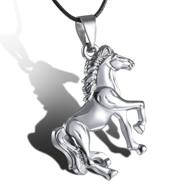 Horse chain and pendant