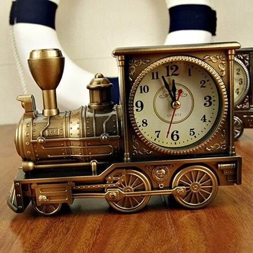 Reloj despertador de tren antiguo
