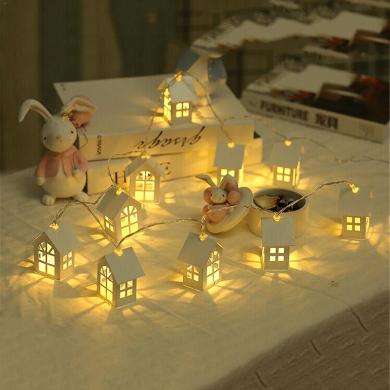 LED garland of 10 wooden houses