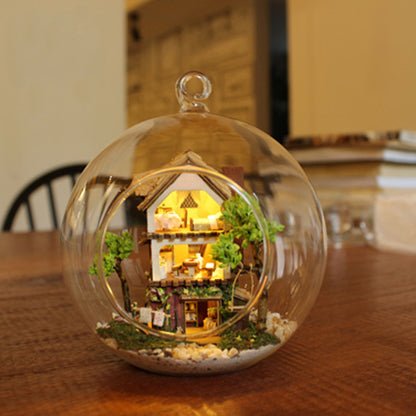 Maison miniature dans une boule de verre/ 11 modèles