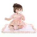 Pequeña bebé reborn Lucy 42cm